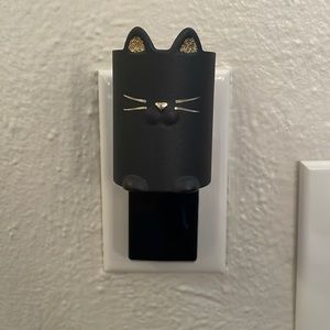 Bath and Body Works Black Cat Halloween Wallflower Plug